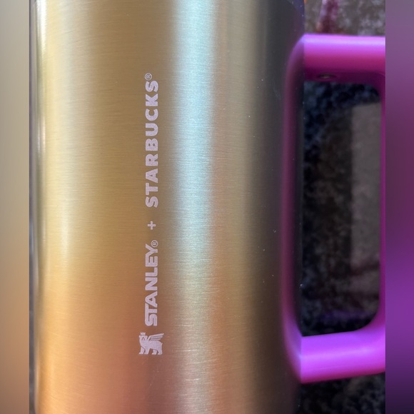 Stanley x Starbucks summer gradient 40 oz tumbler - Picture 2 of 6